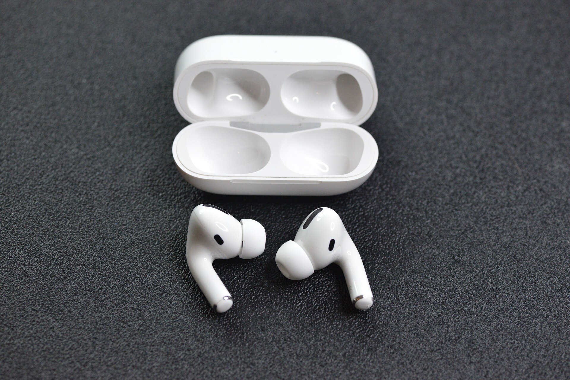 airpods pro 2019 100818363 large%20(2)